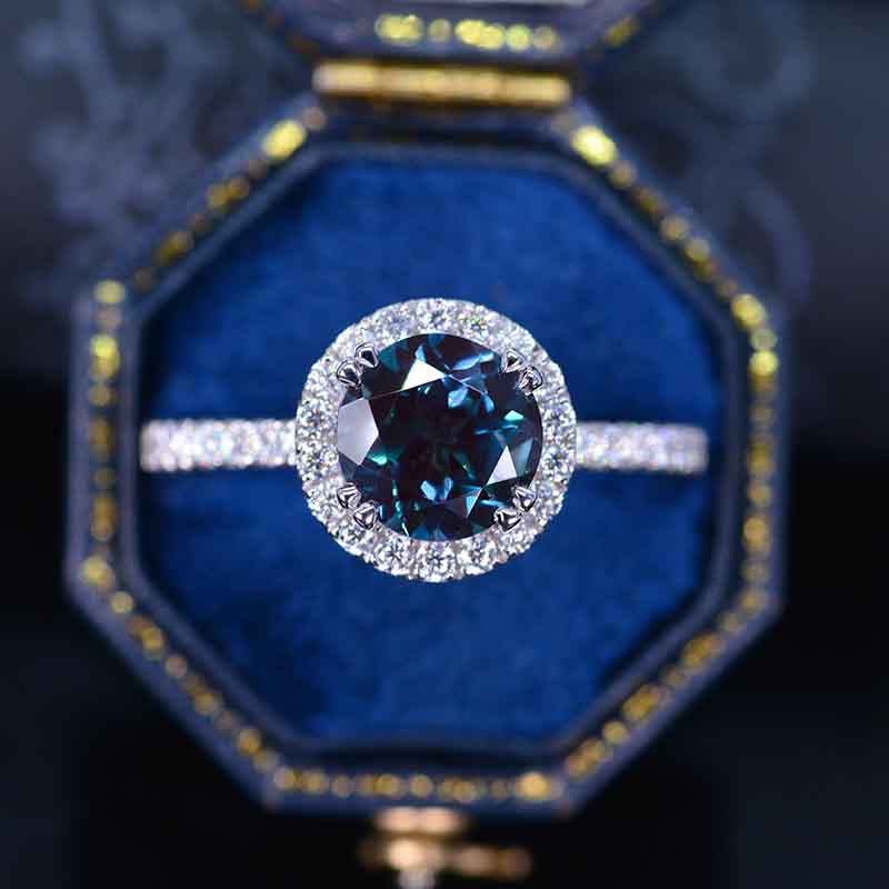2 Carat Alexandrite Halo Gold Engagement Promissory Ring 2 Carat Alexandrite Halo Gold Engagement Promissory Ring