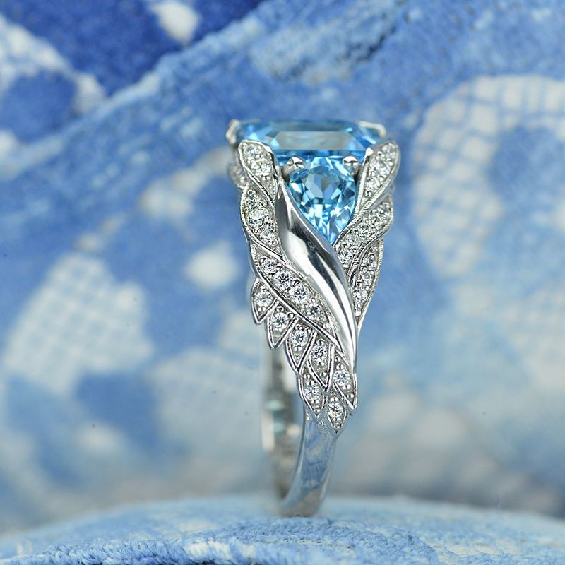 Giulia Wings Blue Topaz Gold Ring Giulia Wings Blue Topaz Gold Ring