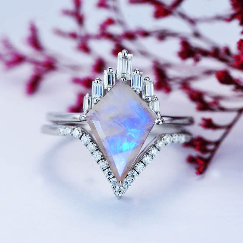 A Guide to Moonstone engagement rings | Harriet Kelsall