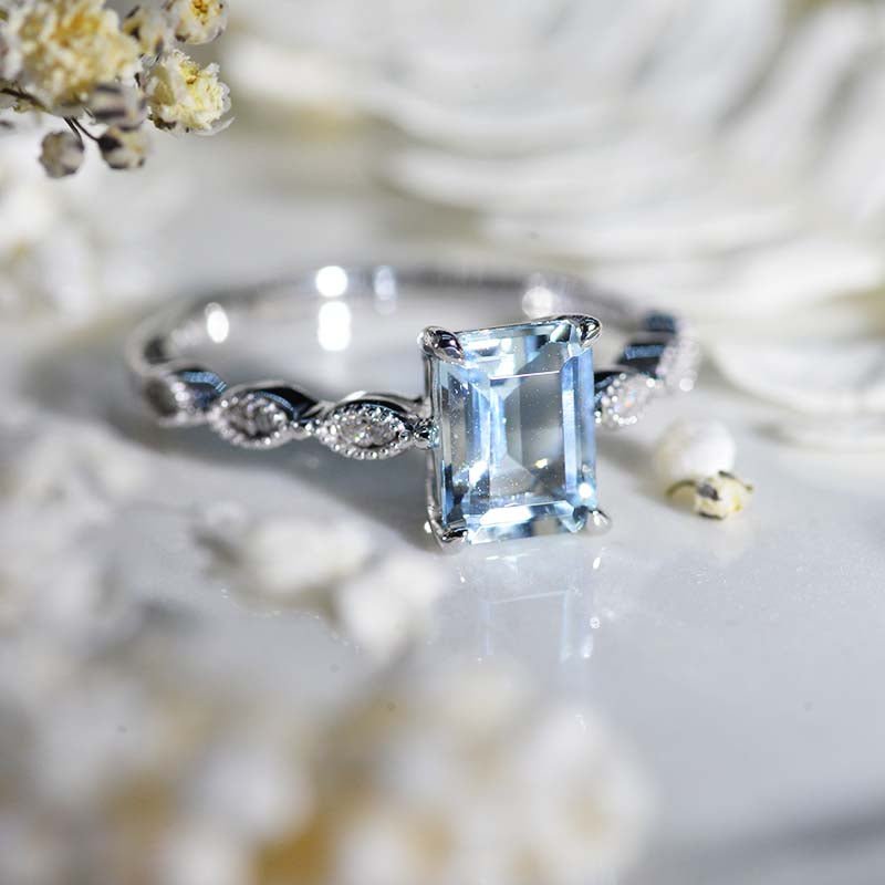 Why Choose an Aquamarine Ring?