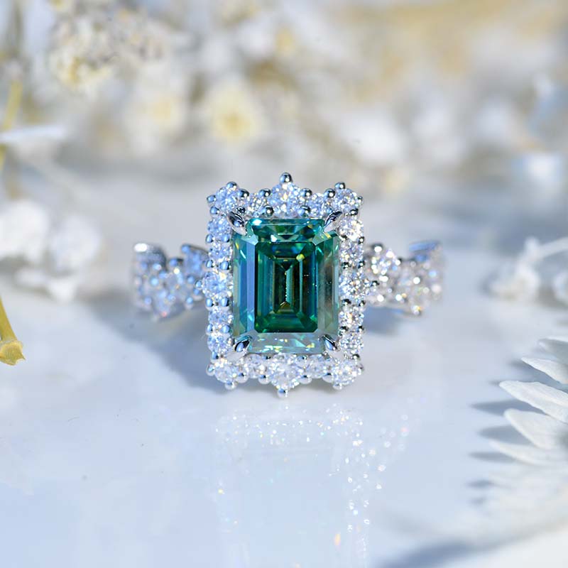 https://www.giliarto.com/collections/green-moissanite