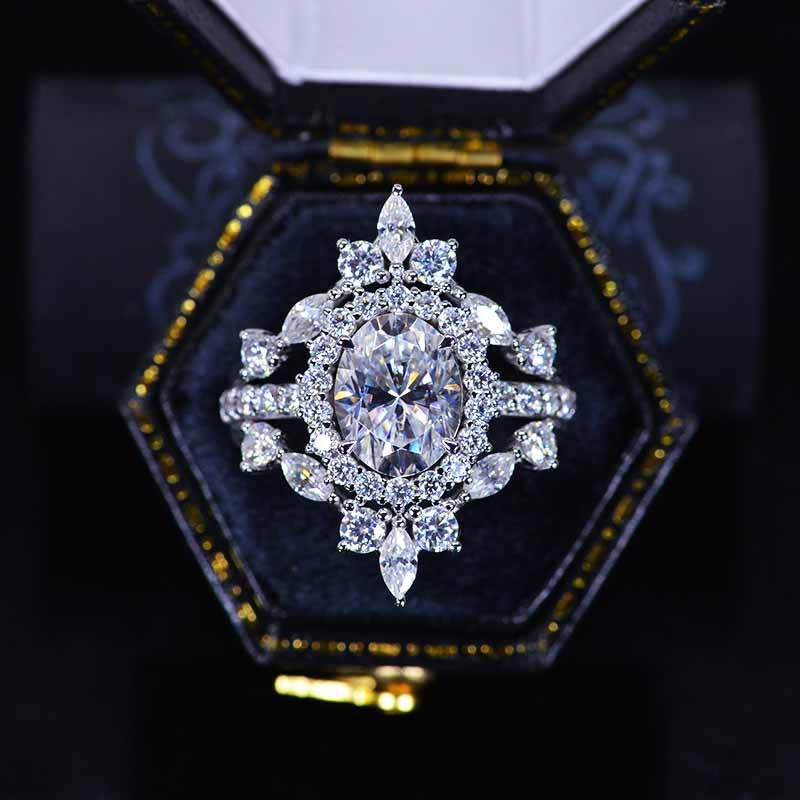 Understanding the Common Issue of Losing Accent Stones from Jewelry