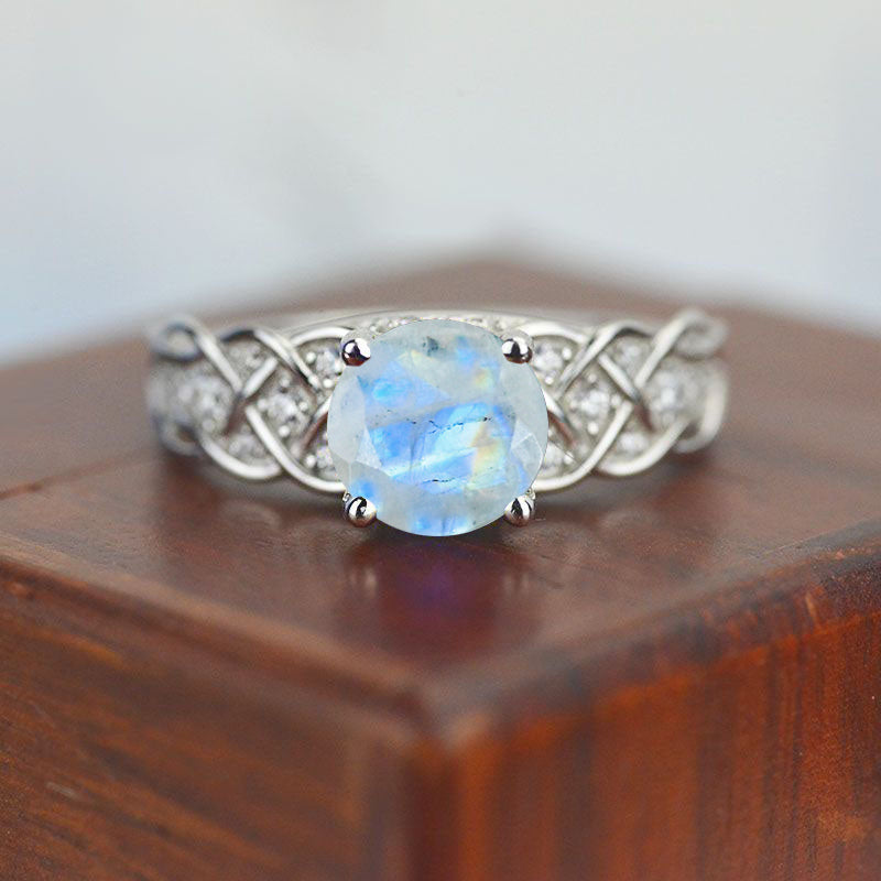 Genuine Moonstone Lattice Gold Engagement Ring