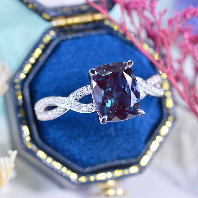 3Ct Cushion Alexandrite ring, Alexandrite solitaire ring, Alexandrite ring, Alexandrite cushion cut vintage ring