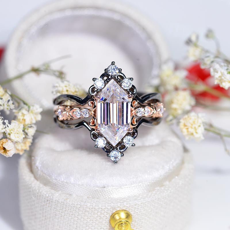 3 Carat Hexagon Moissanite Cluster Halo 14K White and Black Gold Engagement Ring Set 67.059.000₫