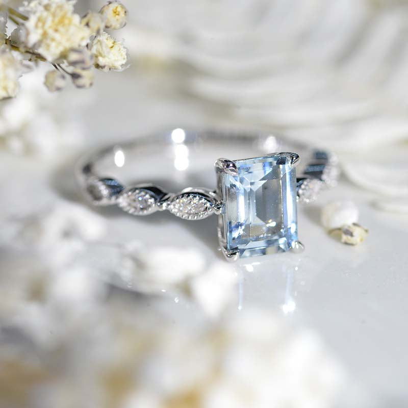 2Ct Emerald cut Aquamarine ring, Aquamarine solitaire ring, natural aquamarine ring, genuine aquamarine emerald cut vintage ring