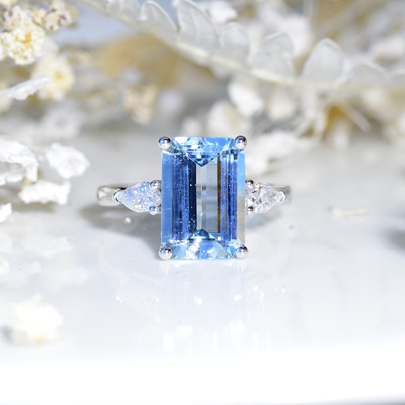 4 Carat Giliarto Elongated Emerald Cut Natural Aquamarine Gold Engagement Ring