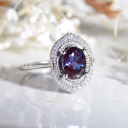 3Ct Oval cut Alexandrite ring, Alexandrite solitaire ring, Alexandrite ring, Alexandrite Oval Shape vintage halo ring