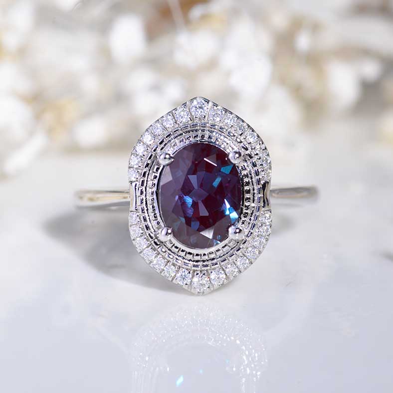 3Ct Oval cut Alexandrite ring, Alexandrite solitaire ring, Alexandrite ring, Alexandrite Oval Shape vintage halo ring