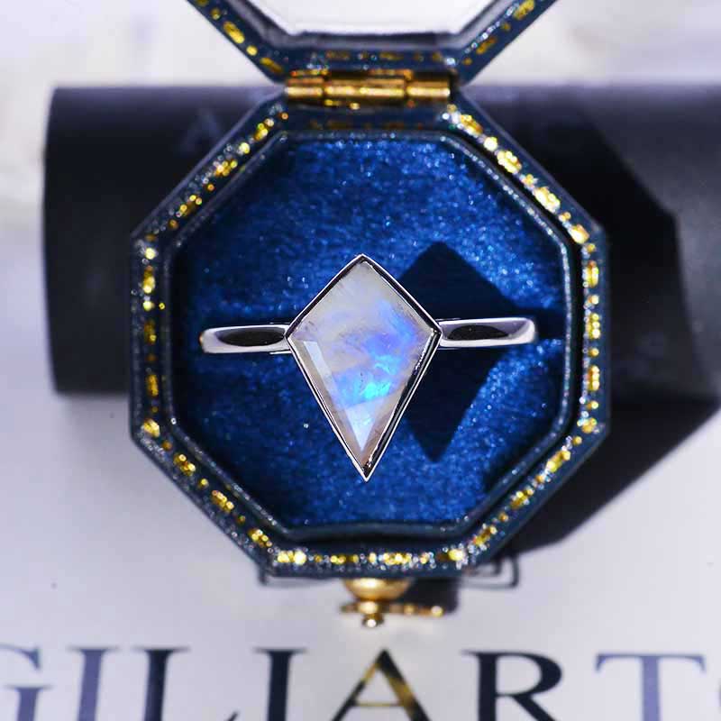 clio-https://clio.giliarto.com/ring/1/721