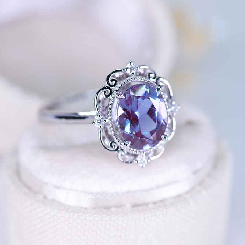 Vintage Alexandrite Engagement Ring Rose Gold wedding Ring 2ct Antique Oval cut Bridal ring Art deco Halo Ring Milgrain Anniversary ring