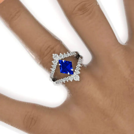 2.5 Carat Kite Royal Blue Sapphire Engagement Ring. 2.5CT Fancy Shield Shape Royal Blue Sapphire Ring