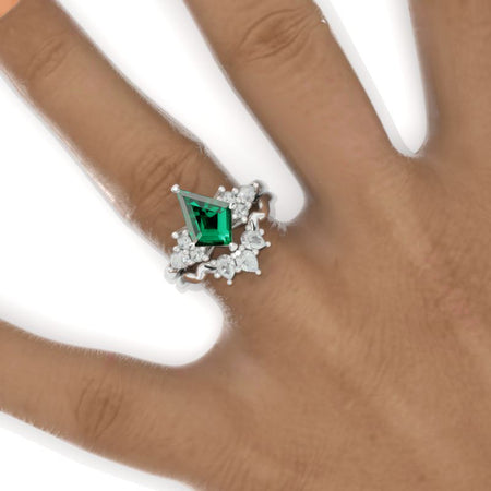 2.5 Carat Kite Emerald Engagement Ring. 2.5CT Fancy Shape Emerald Ring Set Model 749-12x8