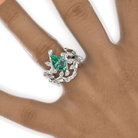 2.5 Carat Kite Green Moissanite Engagement Ring. 2.5CT Fancy Shield Shape Green Moissanite Ring Model 788-12x8