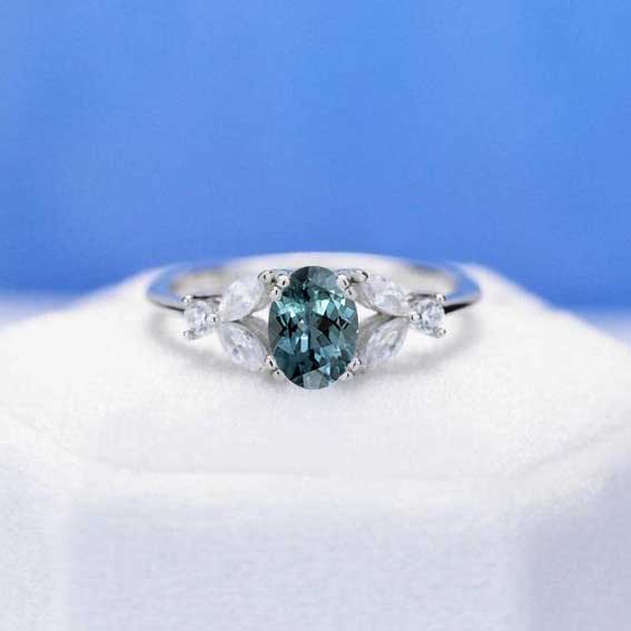 Oval Teal Sapphire Engagement Ring Set