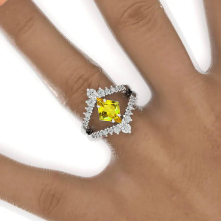 2.5 Carat Kite Yellow Sapphire Engagement Ring. 2.5CT Fancy Shield Shape Yellow Sapphire Ring Model 815-12x8