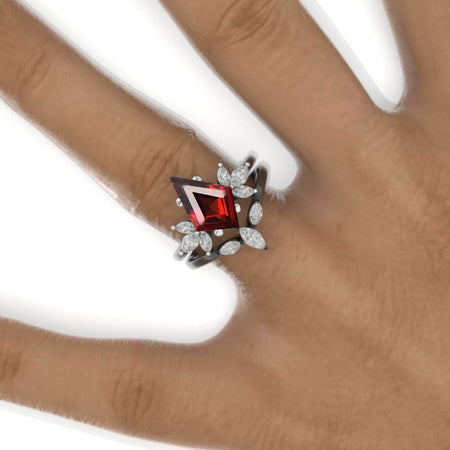 2.5 Carat Kite Ruby Engagement Ring. 2.5CT Fancy Shield Shape Ruby Black Gold Ring Set
