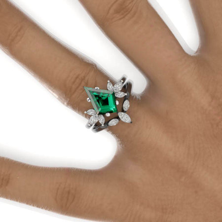 2.5 Carat Kite Emerald Engagement Ring. 2.5CT Fancy Shield Shape Emerald Black Gold Ring Set Model 735-12x8