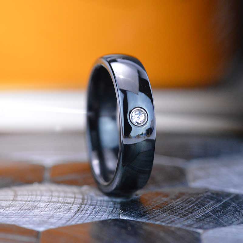 Black Ceramic Ring with Cristal Gem - Giliarto