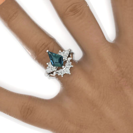 2.5 Carat Kite Teal Sapphire Engagement Ring. 2.5CT Fancy Shape Teal Sapphire Ring Set