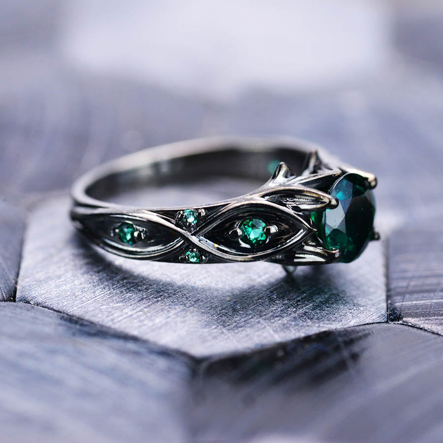 Choosing the Perfect Emerald Ring for Your Engagement