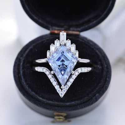 ロウブロー　ガルシア　galcia キーループ 14K White Gold 4 Carat Kite Dark Gray Blue Moissanite Halo