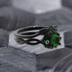 Emerald Giliarto Floral Shank Black Gold Engagement Ring Set