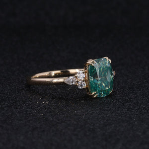 2Ct Cushion Green Moissanite Vintage Engagement Ring - Giliarto